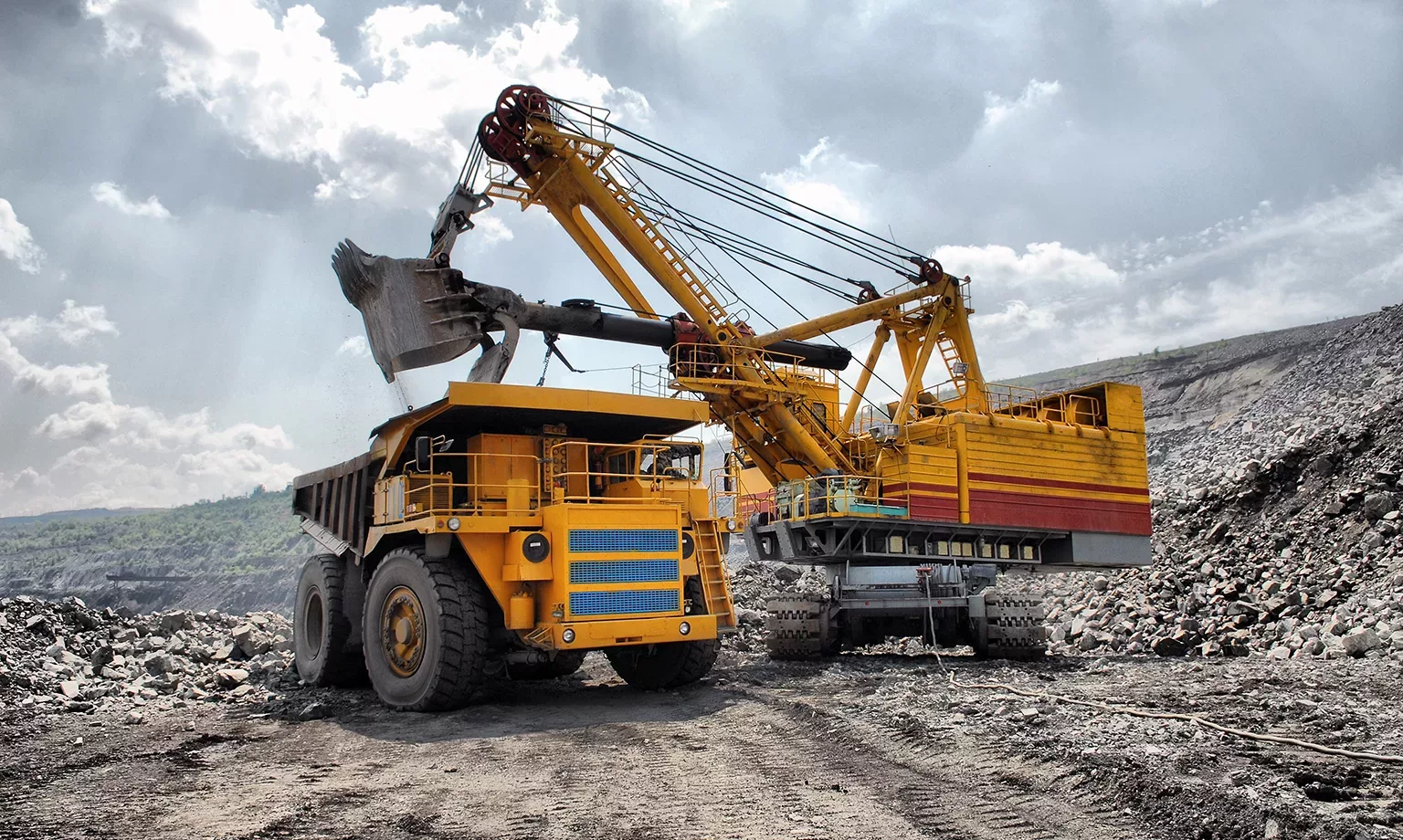 Loading of iron ore